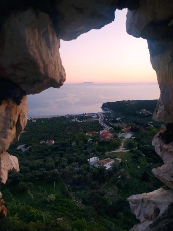 Retzos Rooms Himarë Dış mekan fotoğraf