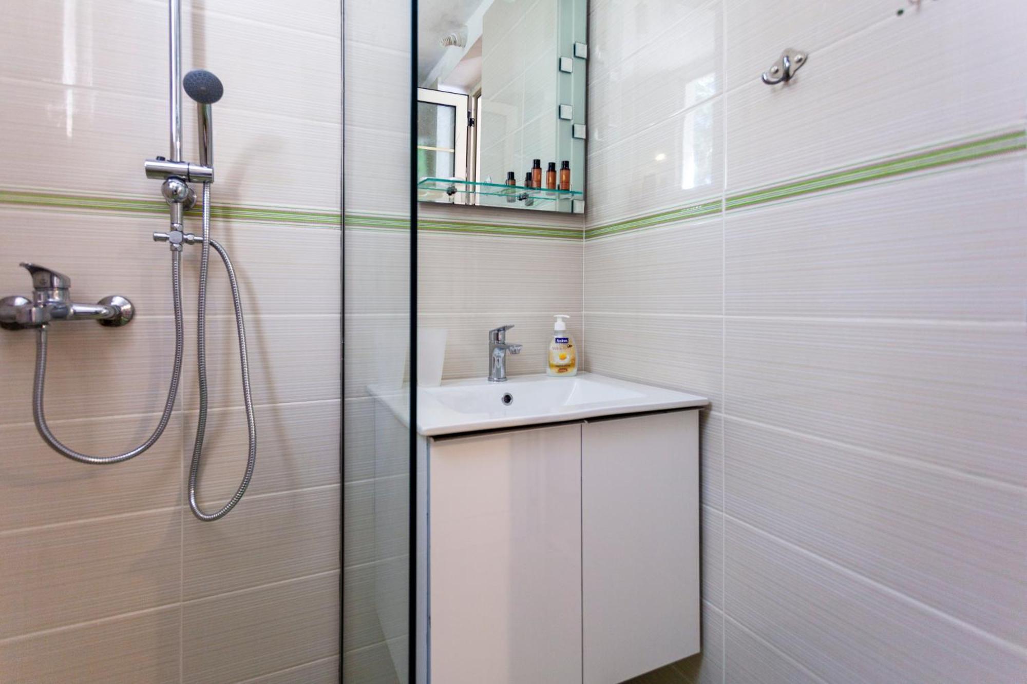 Retzos Rooms Himarë Dış mekan fotoğraf